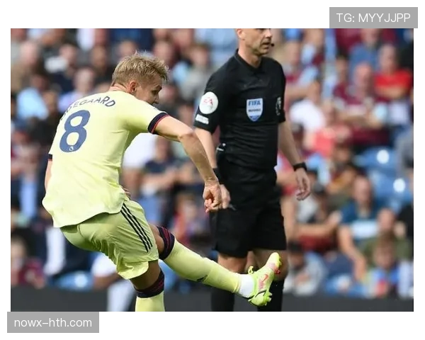 弗朗切斯科·托蒂近期状态回暖,表现稳健备受期待 弗朗切斯科·托蒂近期状态回暖,表现稳健备受期待