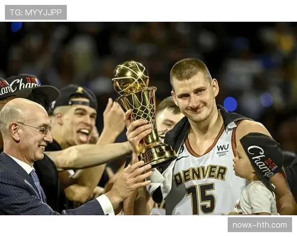 贾米森无球跑动拉开空间，高效输出改变锋线攻防格局